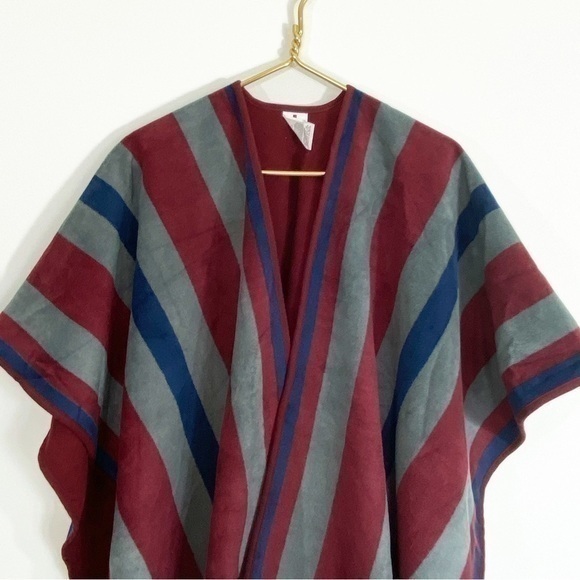 Woolrich‎ Maroon Gray Striped Blanket Poncho Cape Shawl OS One Size Fleece - Picture 3 of 7